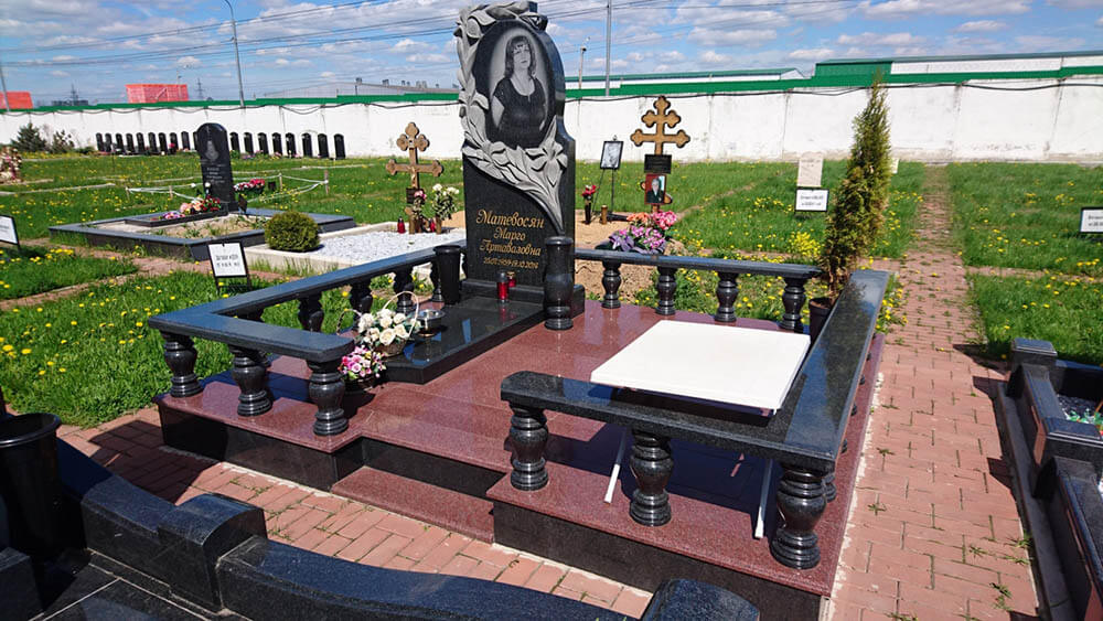 Памятники из гранита в Запорожье