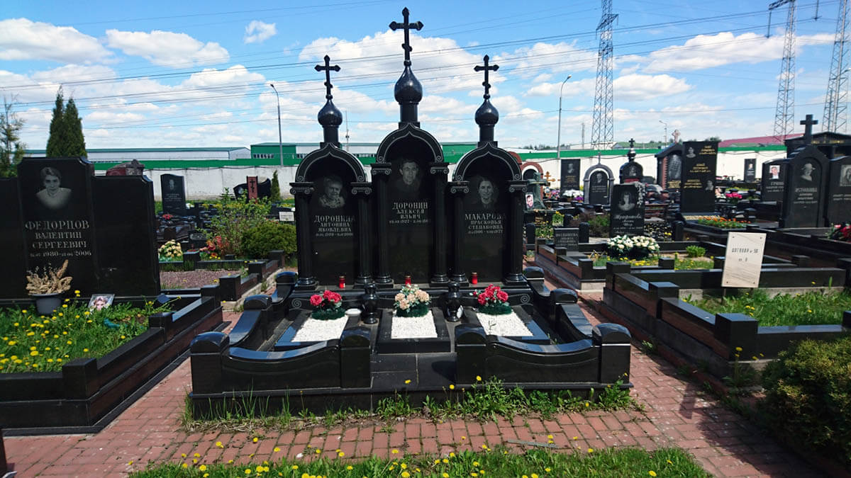 Памятники из гранита в Запорожье